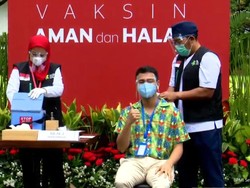 Kesan dan Pesan Raffi Ahmad Jalani Vaksinasi COVID-19 Tahap II