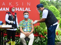 2 Babak Raffi Ahmad dalam Sehari: Ikut Vaksinasi, Absen Sidang Party