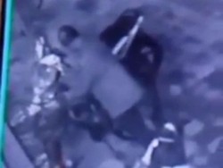 Maling Sepeda Beraksi di Masjid Kudus dan Terekam CCTV