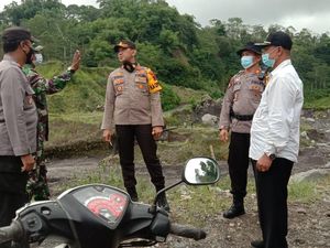 Gunung Merapi Erupsi, Penambang Pasir di Sungai Woro Klaten Bubar Gunung Merapi Erupsi, Penambang Pasir di Sungai Woro Klaten Bubar
