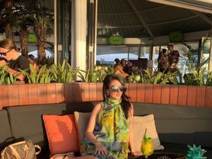 Momen Kuliner Tsania Marwa yang Suka Foto Cantik di Kafe