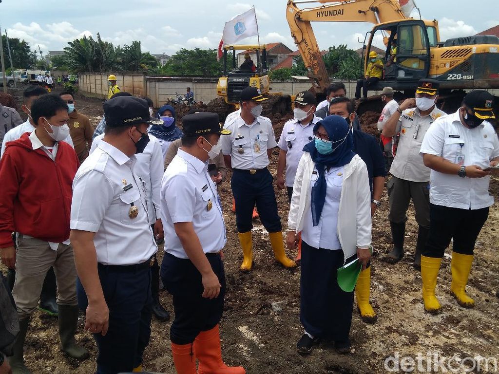 Wagub DKI Sambangi TPU Rorotan, Cek Kesiapan Lahan Makam Khusus COVID-19 Wagub DKI Sambangi TPU Rorotan, Cek Kesiapan Lahan Makam Khusus COVID-19