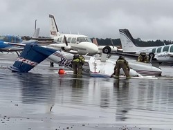 Bandara di AS Diterjang Tornado, Pesawat Terbalik