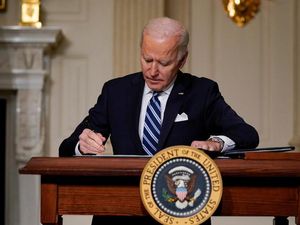 Biden Bebenah Kekacauan Trump, Ubah Kebijakan Kesehatan Biden Bebenah Kekacauan Trump, Ubah Kebijakan Kesehatan
