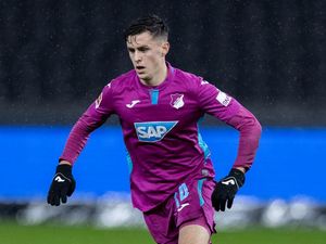 Man United Incar Michael Ballack Baru?