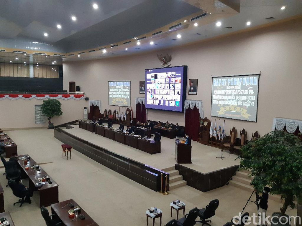 Tok! Banten Punya Perda COVID-19 Awasi Pelanggar Prokes Tok! Banten Punya Perda COVID-19 Awasi Pelanggar Prokes