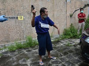 Polisi Temukan Borgol-Foto Korban di TKP Penembakan Mobil Bos Tekstil Solo Polisi Temukan Borgol-Foto Korban di TKP Penembakan Mobil Bos Tekstil Solo