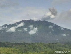 PVMBG Akan Pasang GPS dan Teliti Bau Belerang dari Gunung Raung