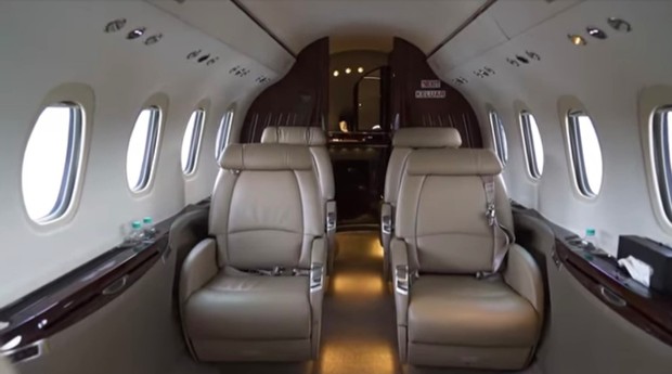 Interior jet pribadi milik bos MS Glow