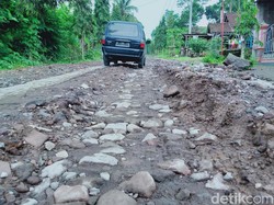 Jalur Evakuasi Gunung Merapi Klaten Rusak di Tengah Fase Erupsi