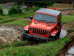 Jeep Kenalkan Wrangler Rubicon Rp 1,708 M dan Gladiator Rp 1,980 M