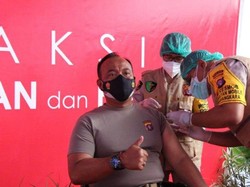 Kapolda Kalteng Disuntik Vaksin COVID-19 Tahap II di RS Bhayangkara