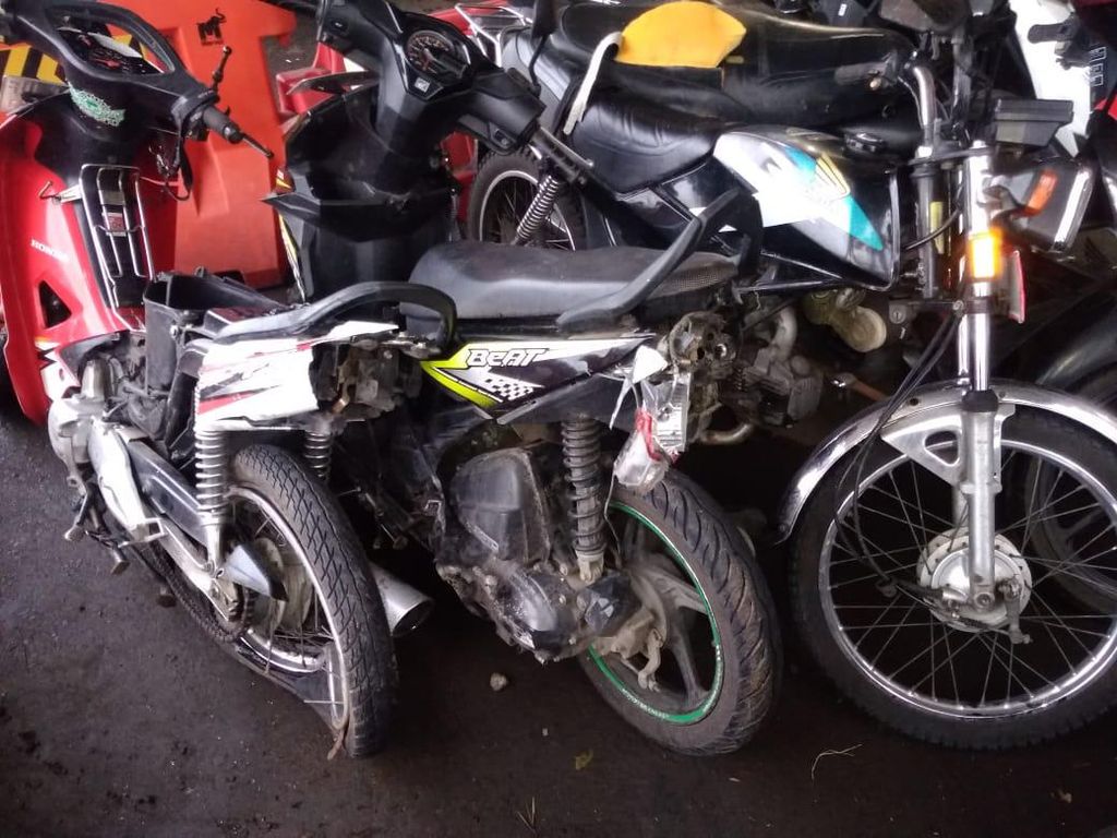 Bocah 13 Tahun Sopiri Mobil-Tabrak Pemotor hingga Tewas Belum Diperiksa Bocah 13 Tahun Sopiri Mobil-Tabrak Pemotor hingga Tewas Belum Diperiksa