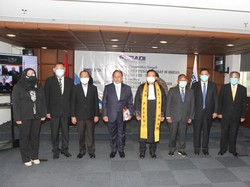 Awasi Perilaku Advokat, PERADI Lantik Komisi Pengawas-Dewan Kehormatan Baru