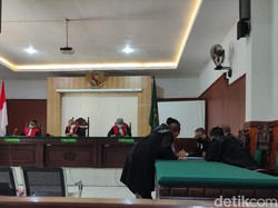 Sidang Perdana Pasutri di Sidoarjo yang Terjerat Kasus ITE
