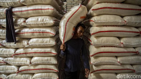 Stok Beras Aman di Tengah Cuaca Ekstrem