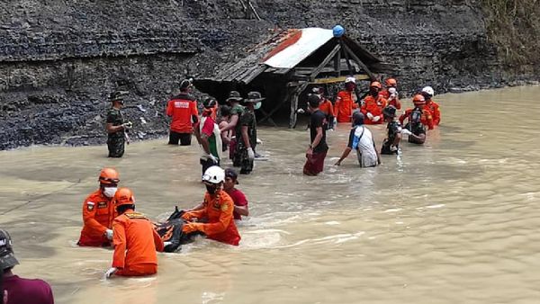 9 Orang Tewas Akibat Longsor di Tambang Manualan Kalsel