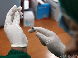 1,8 Juta Vaksin COVID-19 Meluncur Lagi buat 900 Ribu Nakes