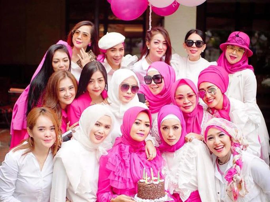 Viral Grup Arisan Ibu-ibu Sosialita Bandung, Ini Kisah Lengkapnya