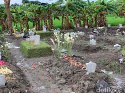 Ada 1.230 Makam Pasien COVID-19 di TPU Babat Jerawat, Semuanya Asal Surabaya