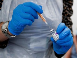 Korea Selatan Mendadak Tunda Pemberian Vaksin AstraZeneca pada Lansia