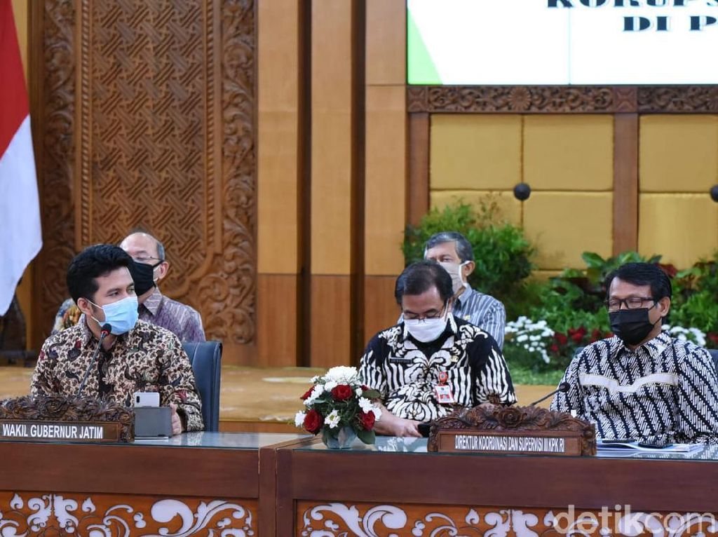 Diskusi Bersama KPK, Wagub Emil Berkomitmen Cegah Korupsi di Jatim Diskusi Bersama KPK, Wagub Emil Berkomitmen Cegah Korupsi di Jatim