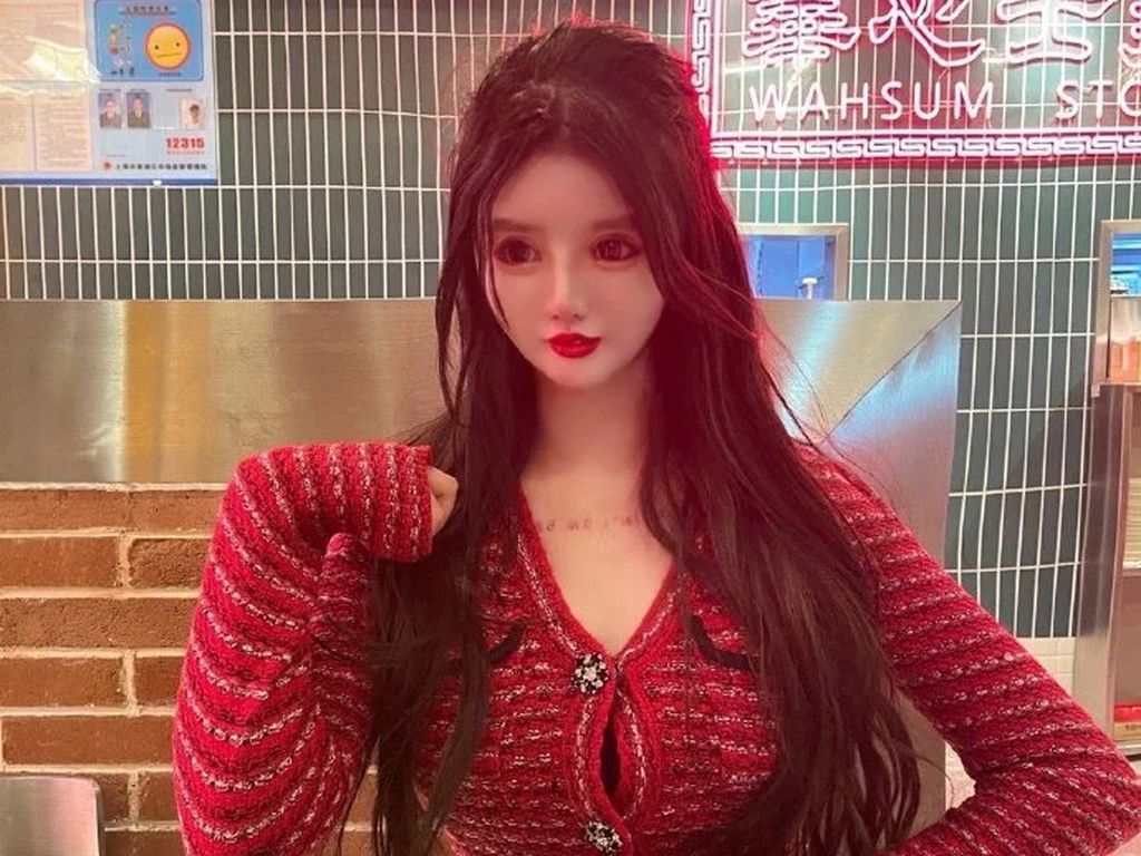 Ingin Tampil Bak Boneka, Gadis 16 Tahun Sudah Jalani 100 Prosedur Kecantikan Ingin Tampil Bak Boneka, Gadis 16 Tahun Sudah Jalani 100 Prosedur Kecantikan