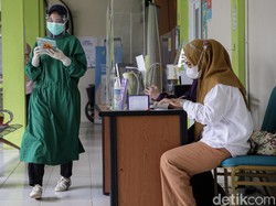 Insentif Nakes Dilanjut Tahun Ini, Tapi Jumlahnya Dipotong