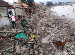 4 Titik Tangkis Pesisir Situbondo Sepanjang 450 Meter Hancur Dihantam Gelombang
