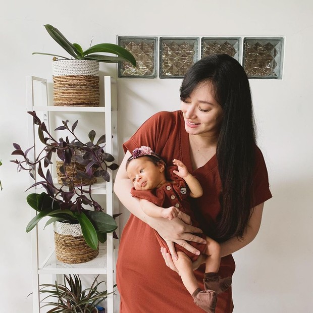 Chloe dan Mama/instagram.com/asmirandah89