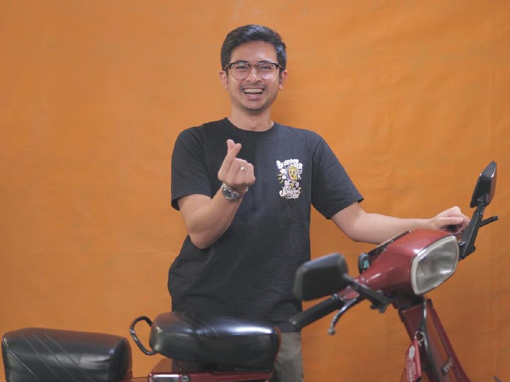 Vespa: Gaya Hidup, Gengsi, dan Silaturahmi Vespa: Gaya Hidup, Gengsi, dan Silaturahmi