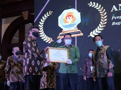 Ridwan Kamil Bawa Jabar Raih Peringkat Tertinggi Anugerah Meritokrasi