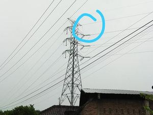 Listrik di Klaten Padam Gegara Jaringan Sutet Putus Tersambar Petir