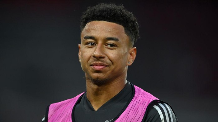 COLOGNE, GERMANY - AUGUST 09: Jesse Lingard of Manchester United looks on during a training session ahead of their UEFA Europa League Quarter Final match against FC Kobenhavn at RheinEnergieStadion on August 09, 2020 in Cologne, Germany. (Photo by Sascha Steinbach/Pool via Getty Images)