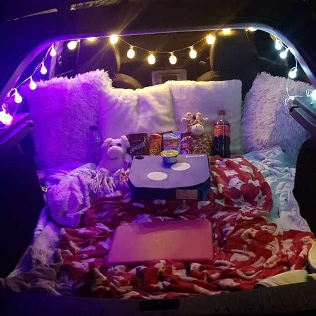 Kencan di Mobil/Foto : pinterest.com/fujomoon Kencan di Mobil