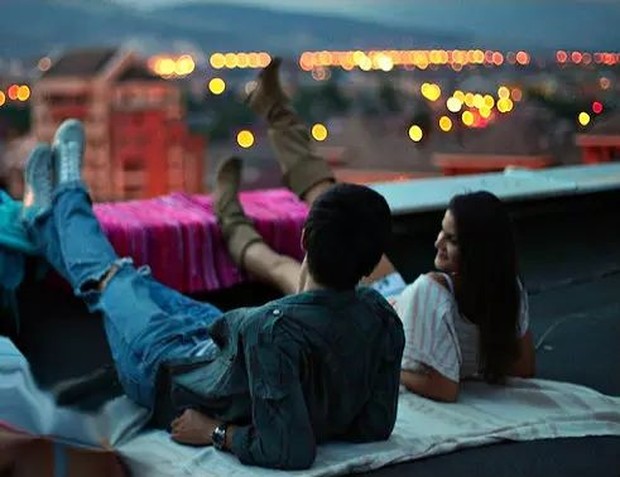 Kencan di Rooftop/Foto : pinterest.com/jessmae_lovesme Kencan di Rooftop