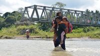 Perjuangan Sekolah Anak Pedalaman Aceh Pasca Jembatan Putus