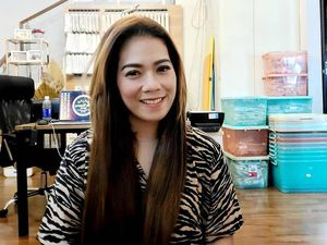 Viral Wanita Bisnis Perhiasan Imitasi, Sehari Kantongi Rp 150 Juta Saat Sepi Viral Wanita Bisnis Perhiasan Imitasi, Sehari Kantongi Rp 150 Juta Saat Sepi