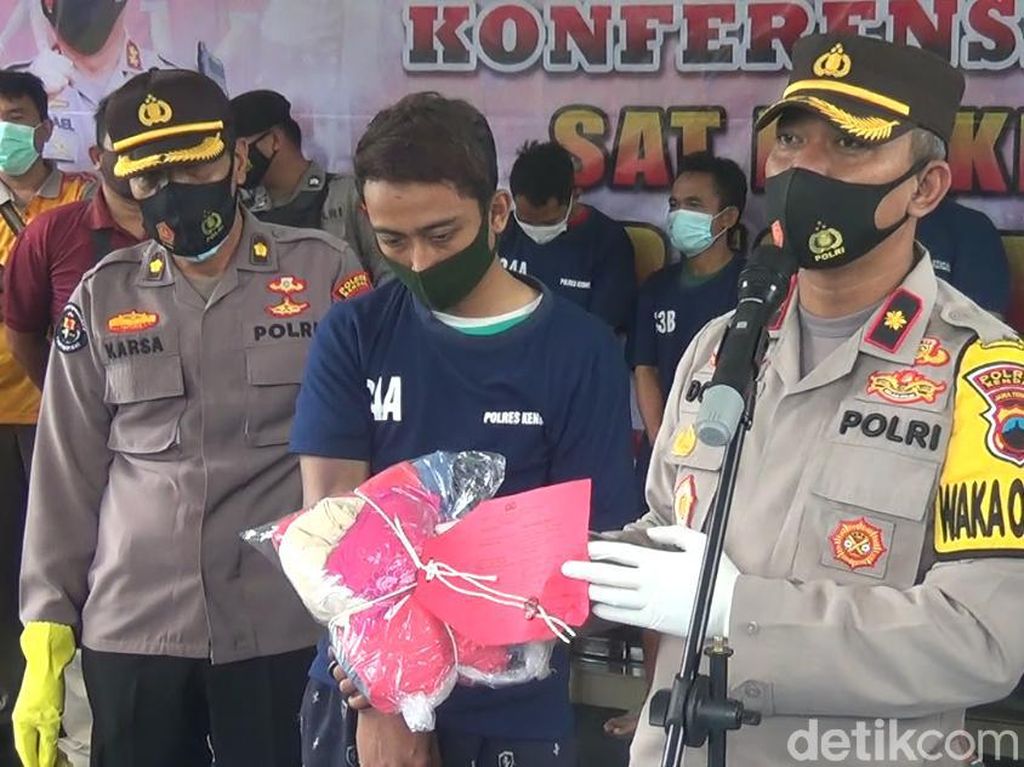 4 Tahun Kabur hingga ke Malaysia, Pelaku Pencabulan Anak Ditangkap! 4 Tahun Kabur hingga ke Malaysia, Pelaku Pencabulan Anak Ditangkap!