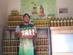 Bangkit dari Bangkrut, Dagang Jamu Beromzet Rp 100 Juta/Bulan