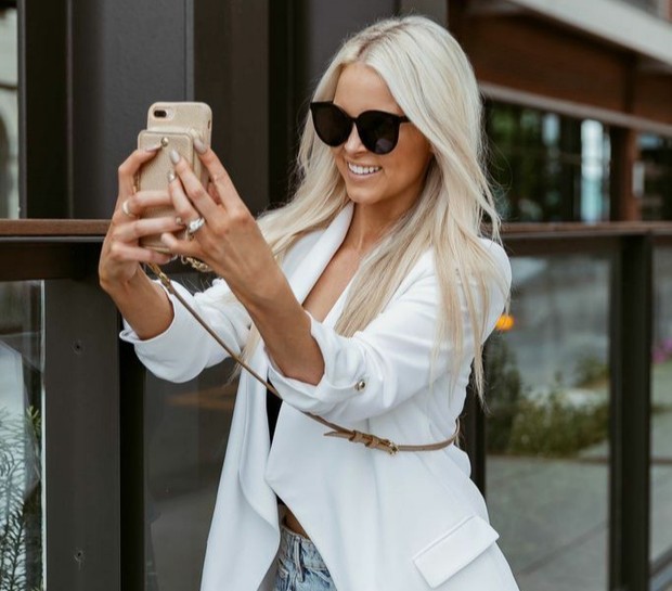 Punya fungsi hands free dan care free/Foto: Pinterest.com/mytrektech Phone pouch