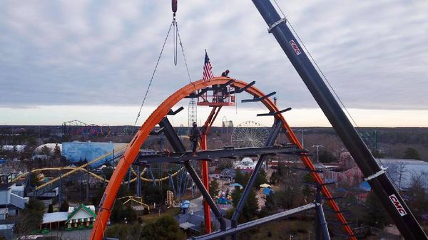 Ini Dia Roller Coaster Single Rail Tertinggi, Terpanjang, dan Tercepat di Dunia