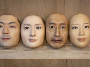 Di Jepang Ada Toko yang Jual Topeng Mirip Wajah Manusia
