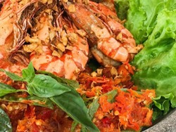 Masak Masak : Udang Penyet Sambal Terasi yang Pedasnya Nampol