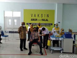 Vaksinasi Covid-19 Tahap Dua di Gorontalo Tanpa Gubernur