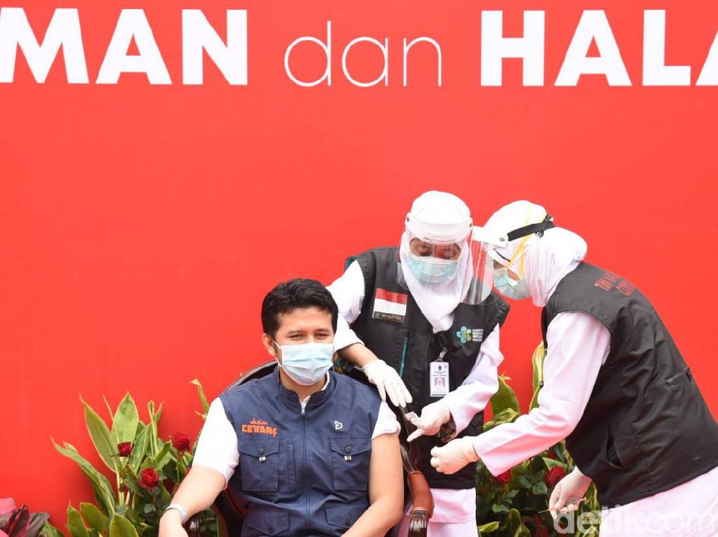 30 Ribu Nakes di Jatim Sudah Vaksinasi, Ini Pesan Wagub Emil 30 Ribu Nakes di Jatim Sudah Vaksinasi, Ini Pesan Wagub Emil