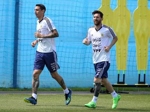 Di Maria Menanti Main Bareng Messi di PSG