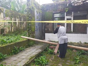 Heboh Asap Muncul dari Tanah Rumah Warga Kuningan, Begini Faktanya Heboh Asap Muncul dari Tanah Rumah Warga Kuningan, Begini Faktanya