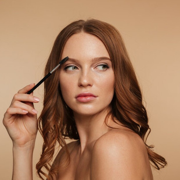 Penyebab Munculnya Jerawat Pada Alis