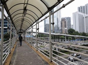 Ironi Revitalisasi JPO Sudirman